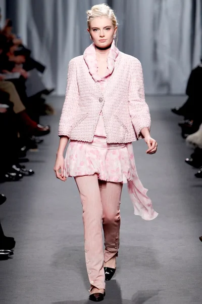 Look 25